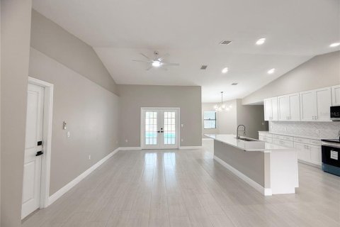 House in Kissimmee, Florida 4 bedrooms, 190.73 sq.m. № 2202341 - photo 4