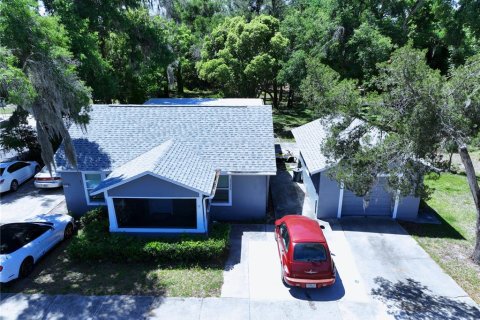 Duplex in Dade City, Florida 5 bedrooms, 206.24 sq.m. № 2410207 - photo 3