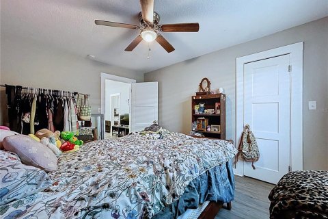 Duplex in Dade City, Florida 5 bedrooms, 206.24 sq.m. № 2410207 - photo 14