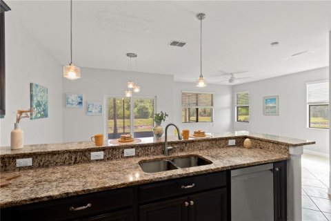 Townhouse in Wesley Chapel, Florida 3 bedrooms, 167.32 sq.m. № 2110548 - photo 19