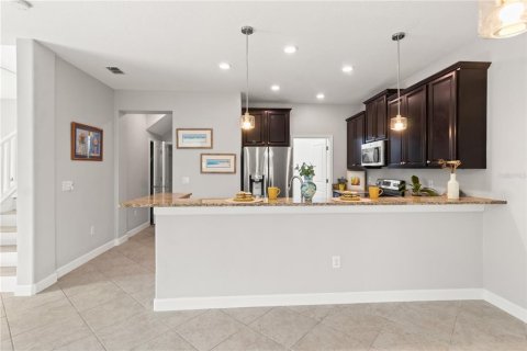 Townhouse in Wesley Chapel, Florida 3 bedrooms, 167.32 sq.m. № 2110548 - photo 15