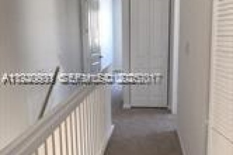 Touwnhouse à louer à Miramar, Floride: 3 chambres, 159.79 m2 № 1982032 - photo 5