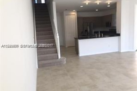 Touwnhouse à louer à Miramar, Floride: 3 chambres, 159.79 m2 № 1982032 - photo 6