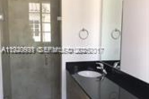 Touwnhouse à louer à Miramar, Floride: 3 chambres, 159.79 m2 № 1982032 - photo 11