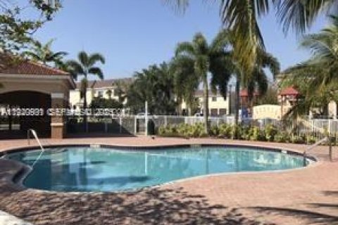 Touwnhouse à louer à Miramar, Floride: 3 chambres, 159.79 m2 № 1982032 - photo 14