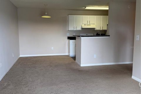 Condominio en alquiler en Lake Mary, Florida, 1 dormitorio, 65.12 m2 № 1913956 - foto 8