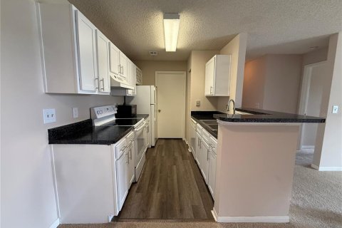 Condominio en alquiler en Lake Mary, Florida, 1 dormitorio, 65.12 m2 № 1913956 - foto 5