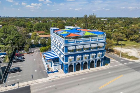Commercial property in Miami, Florida № 2062420 - photo 5