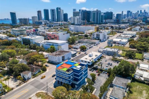 Commercial property in Miami, Florida № 2062420 - photo 2