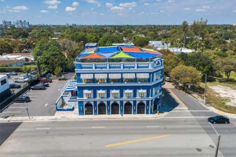 Commercial property in Miami, Florida № 2062420 - photo 6
