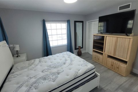 Condominio en venta en Hallandale Beach, Florida, 1 dormitorio, 53.42 m2 № 2146104 - foto 13