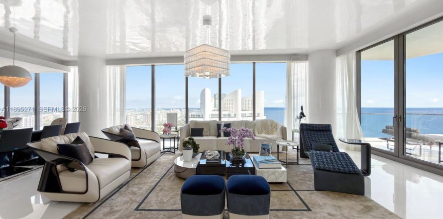 Кондоминиум с 4 спальнями в Санни-Айлс-Бич, Флорида № 2055129