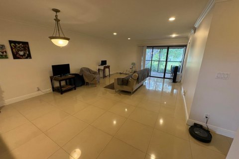 Condo in Deerfield Beach, Florida, 2 bedrooms  № 2185035 - photo 9