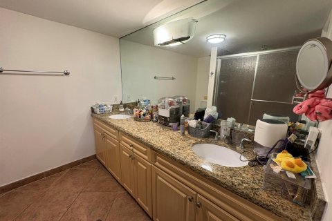Condo in Deerfield Beach, Florida, 2 bedrooms  № 2185035 - photo 20