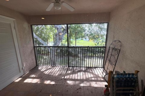 Condo in Deerfield Beach, Florida, 2 bedrooms  № 2185035 - photo 11