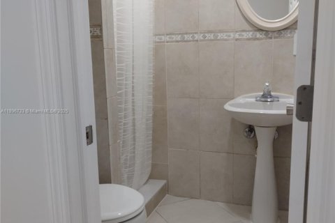 Villa ou maison à vendre à Miami Gardens, Floride: 4 chambres, 109.16 m2 № 2059966 - photo 16