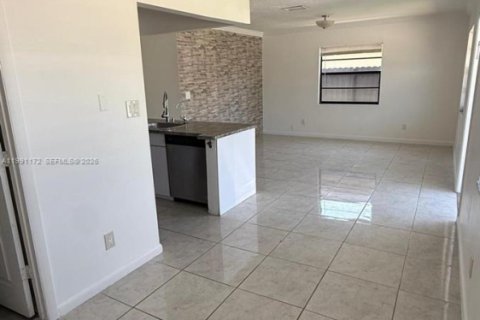 Casa en venta en Hollywood, Florida, 3 dormitorios № 2057594 - foto 13