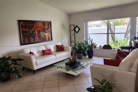 Купить виллу или дом в Плантация, Флорида 4 спальни, 196.58м2, № 1934376 - фото 4