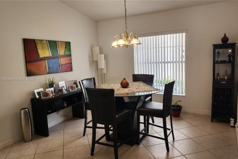 Купить виллу или дом в Плантация, Флорида 4 спальни, 196.58м2, № 1934376 - фото 7