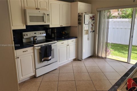 Купить виллу или дом в Плантация, Флорида 4 спальни, 196.58м2, № 1934376 - фото 19