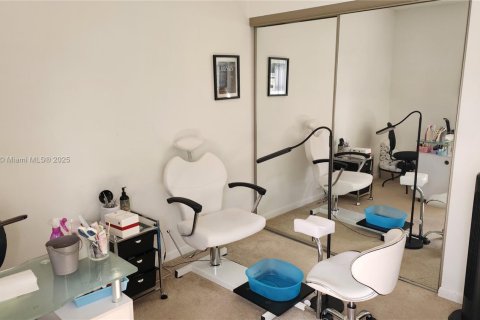 Купить виллу или дом в Плантация, Флорида 4 спальни, 196.58м2, № 1934376 - фото 25