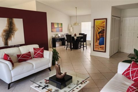 Купить виллу или дом в Плантация, Флорида 4 спальни, 196.58м2, № 1934376 - фото 6