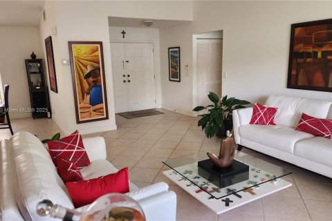 Купить виллу или дом в Плантация, Флорида 4 спальни, 196.58м2, № 1934376 - фото 5