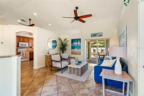 House in Englewood, Florida 4 bedrooms, 189.61 sq.m. № 1355756 - photo 17