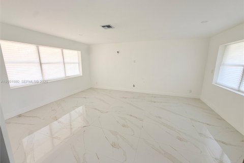 Villa ou maison à vendre à Fort Lauderdale, Floride: 3 chambres, 116.31 m2 № 2070778 - photo 19