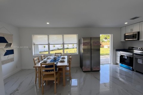 Villa ou maison à vendre à Fort Lauderdale, Floride: 3 chambres, 116.31 m2 № 2070778 - photo 15