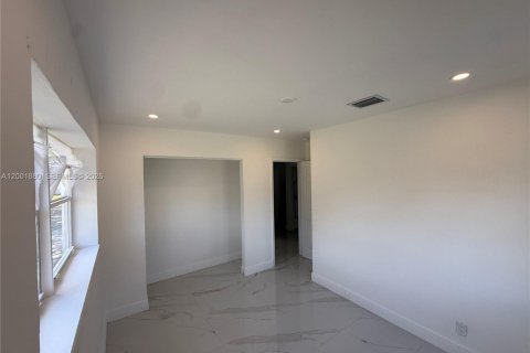 Villa ou maison à vendre à Fort Lauderdale, Floride: 3 chambres, 116.31 m2 № 2070778 - photo 29