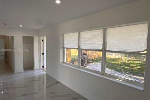 Villa ou maison à vendre à Fort Lauderdale, Floride: 3 chambres, 116.31 m2 № 2070778 - photo 18