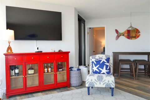 Condo in Daytona Beach, Florida, 2 bedrooms  № 1916386 - photo 10