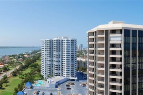 Condo in Daytona Beach, Florida, 2 bedrooms  № 1916386 - photo 6