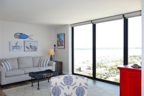 Condo in Daytona Beach, Florida, 2 bedrooms  № 1916386 - photo 8