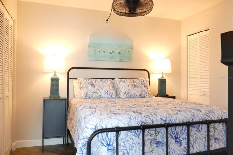 Condo in Daytona Beach, Florida, 2 bedrooms  № 1916386 - photo 29