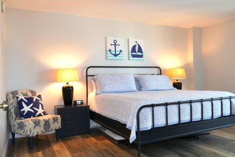 Condo in Daytona Beach, Florida, 2 bedrooms  № 1916386 - photo 20
