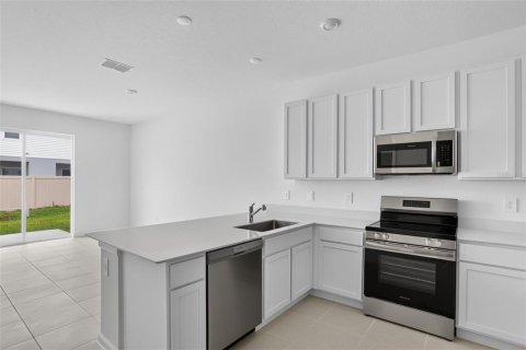 Touwnhouse à vendre à Kissimmee, Floride: 3 chambres, 170.38 m2 № 2423985 - photo 9