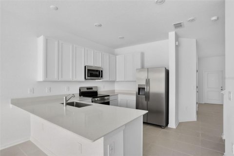 Touwnhouse à vendre à Kissimmee, Floride: 3 chambres, 170.38 m2 № 2423985 - photo 10