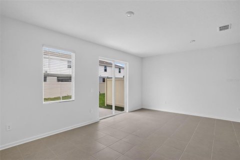 Touwnhouse à vendre à Kissimmee, Floride: 3 chambres, 170.38 m2 № 2423985 - photo 13