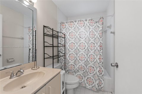 Купить виллу или дом в Майами, Флорида 4 спальни, 135.27м2, № 1948248 - фото 18