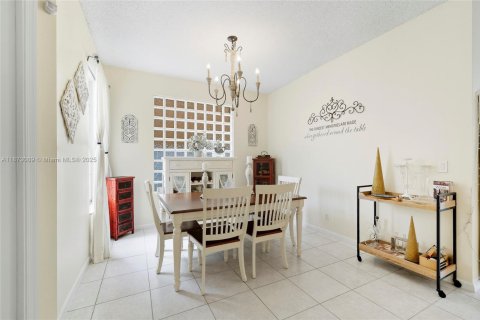 Villa ou maison à vendre à Miramar, Floride: 5 chambres, 244.98 m2 № 1922984 - photo 10