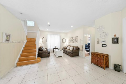 Villa ou maison à vendre à Miramar, Floride: 5 chambres, 244.98 m2 № 1922984 - photo 12