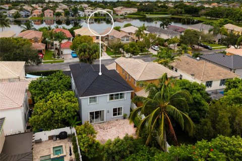 Villa ou maison à vendre à Miramar, Floride: 5 chambres, 244.98 m2 № 1922984 - photo 25