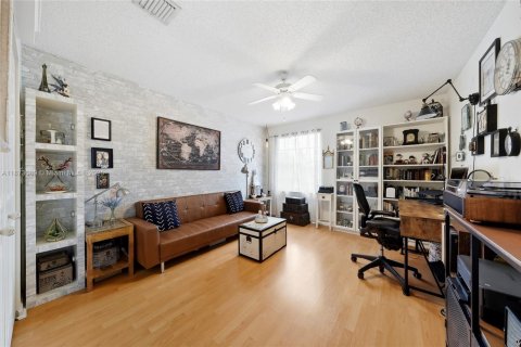 Villa ou maison à vendre à Miramar, Floride: 5 chambres, 244.98 m2 № 1922984 - photo 18