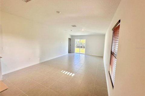House in Winter Haven, Florida 3 bedrooms, 132.76 sq.m. № 1916508 - photo 6