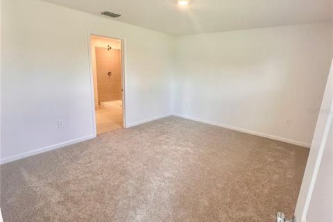 House in Winter Haven, Florida 3 bedrooms, 132.76 sq.m. № 1916508 - photo 7