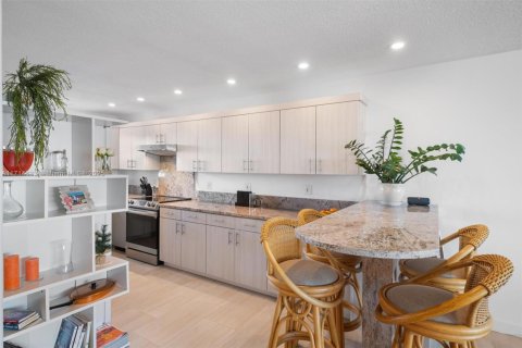 Condo in Fort Lauderdale, Florida, 2 bedrooms  № 1764972 - photo 7