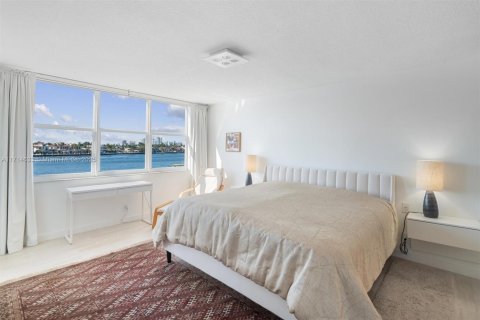 Condo in Fort Lauderdale, Florida, 2 bedrooms  № 1764972 - photo 14