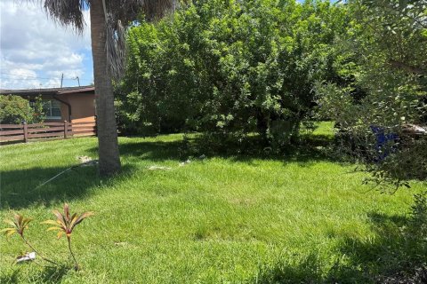 Propiedad comercial en venta en Kissimmee, Florida, 327.29 m2 № 1900785 - foto 4